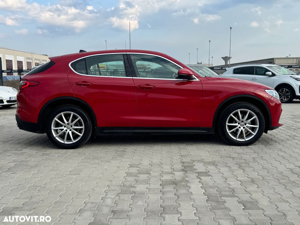 Alfa Romeo Stelvio 2.2 16V AT8 Q4 Lusso Ti - 8