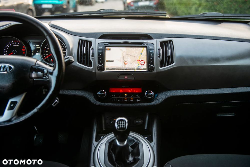 Kia Sportage 1.6 GDI 2WD Fifa World Cup Edition - 32