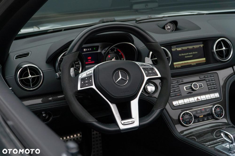 Mercedes-Benz SL 63 AMG - 21
