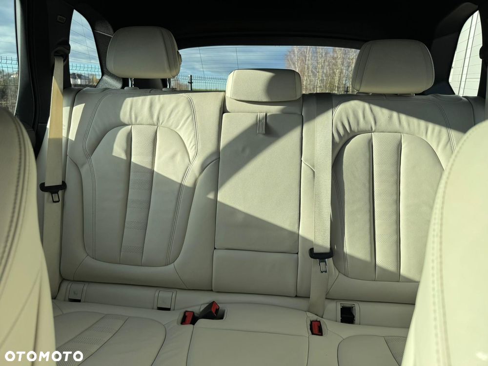 BMW X5 xDrive40i mHEV - 21