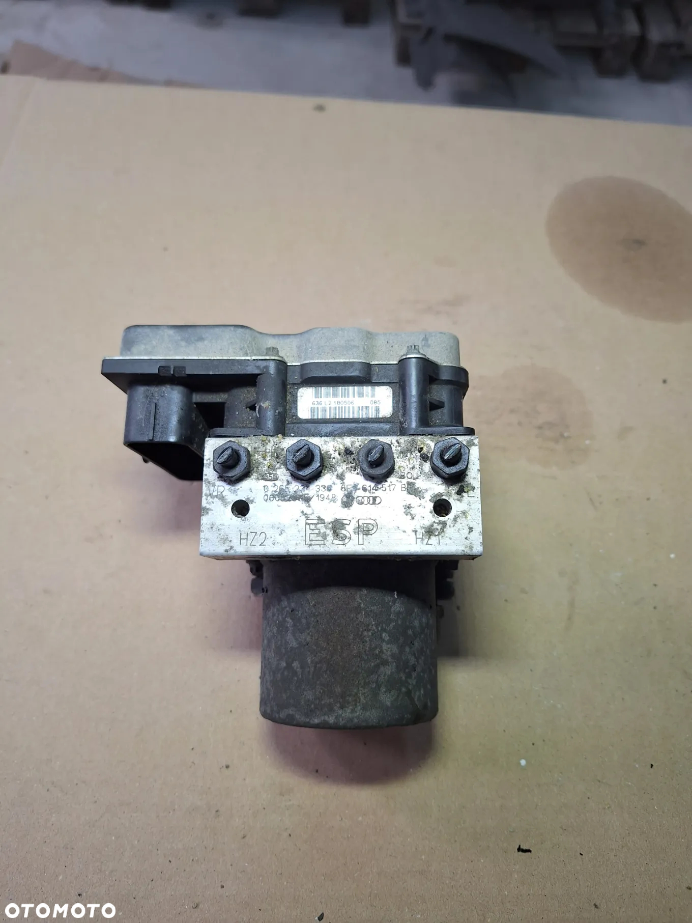 Audi A4 B7 2.0 TDi 0265234336 pompa, sterownik ABS - 2