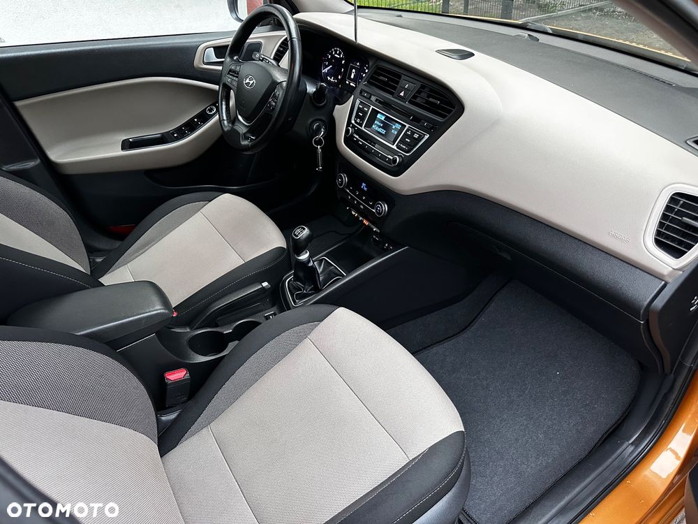 Hyundai i20 blue 1.2 YES!+ - 29