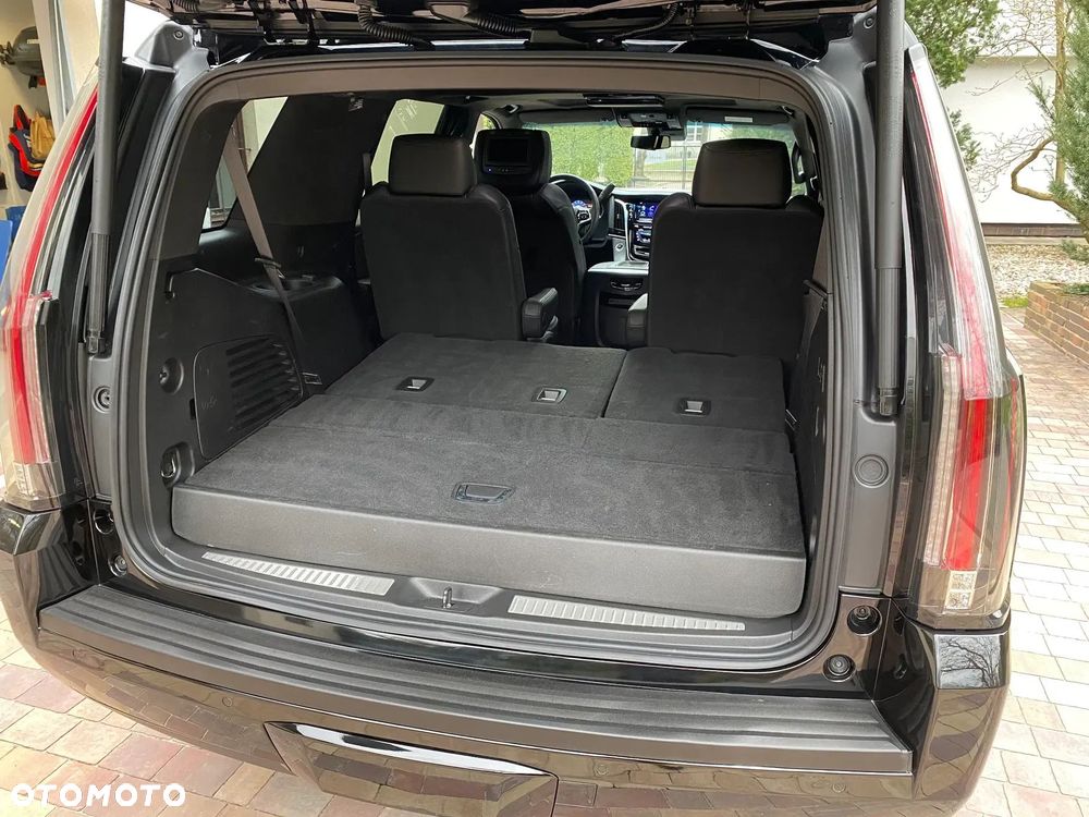 Cadillac Escalade - 37
