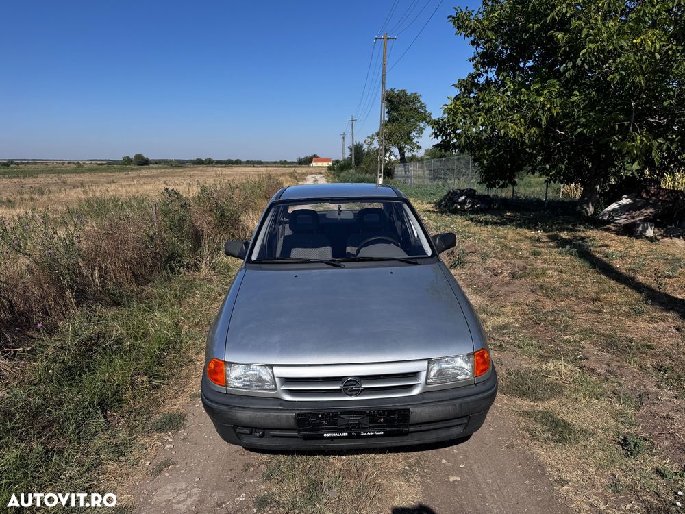 Opel Astra - 1