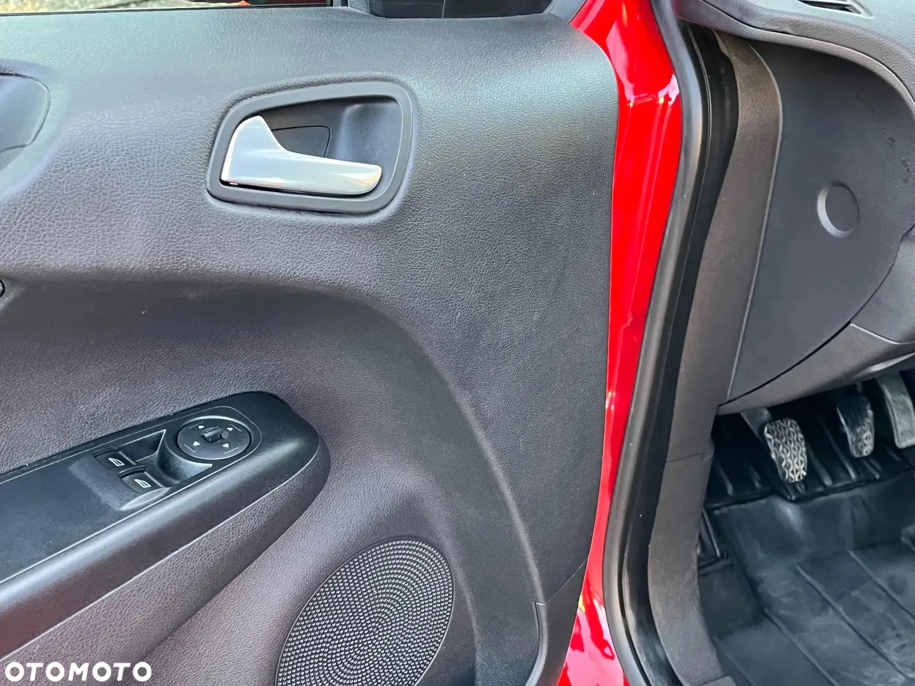Ford Tourneo Courier - 11