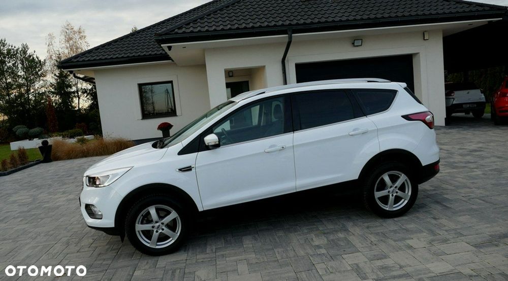 Ford Kuga - 9