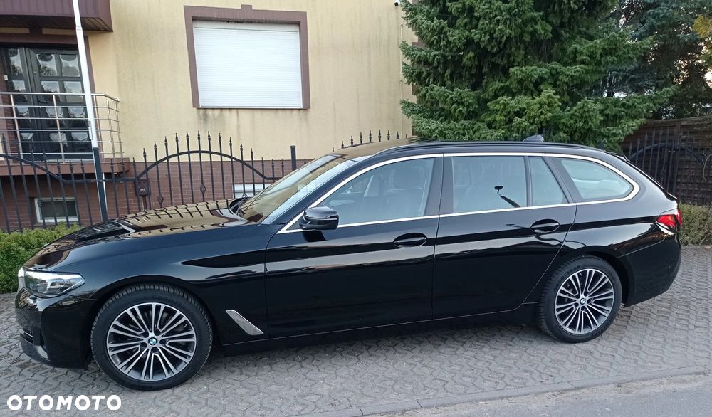 BMW Seria 5 520d Luxury Line sport - 17
