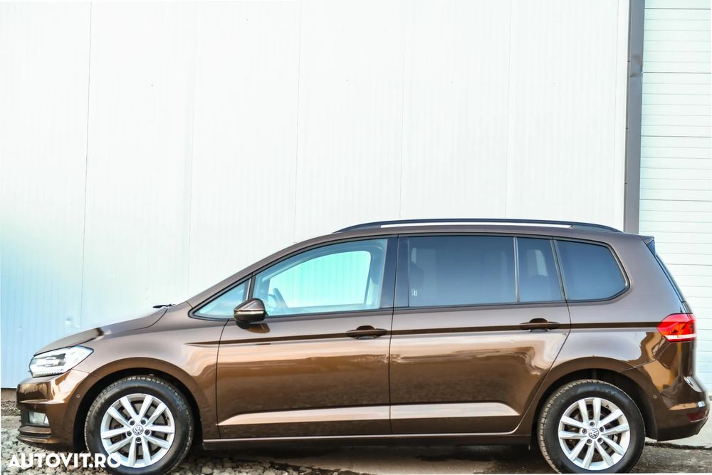 Volkswagen Touran - 4
