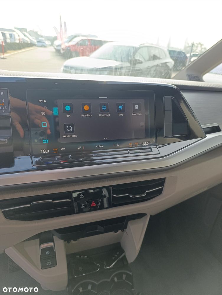 Volkswagen Multivan - 9