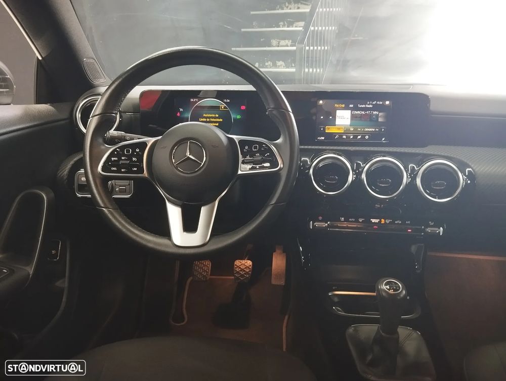 Mercedes-Benz CLA 180 d Shooting Brake Style — fotografia 17