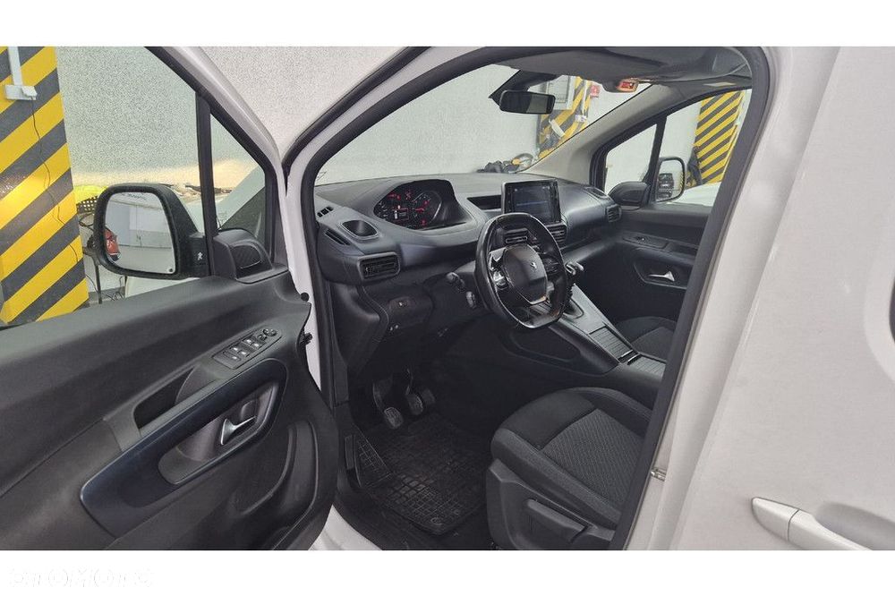 Peugeot Rifter 1.5 BlueHDI Allure SalonPL VAT23% Właścicielem pojazdu jest Ayvens Financial Services Polska - 5