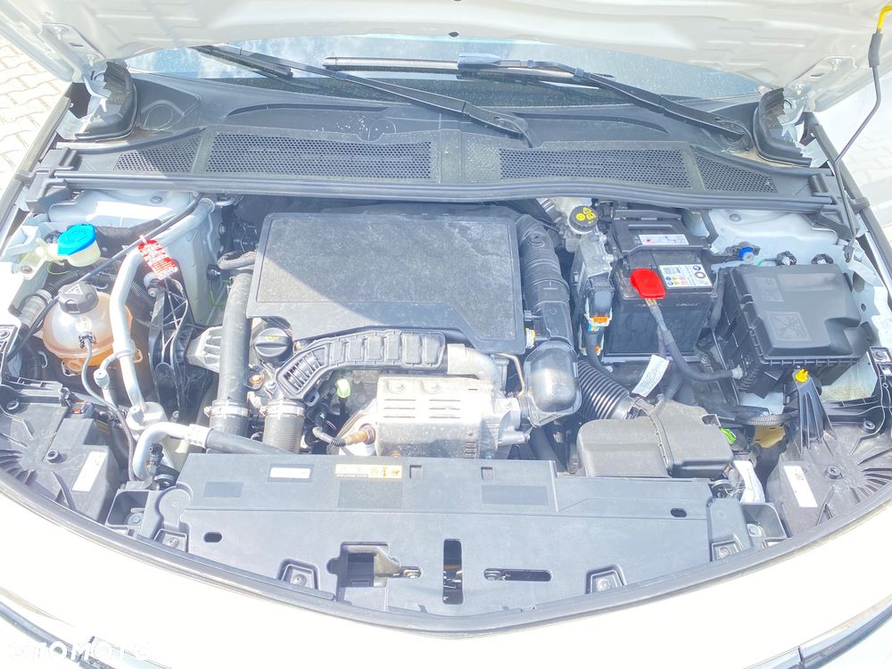 Opel Astra 1.2 T GS Line S&S - 14