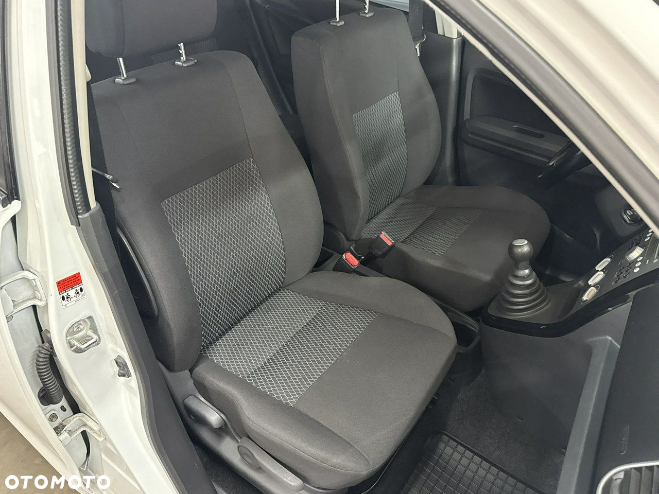 Suzuki Splash 1.0 Club - 13