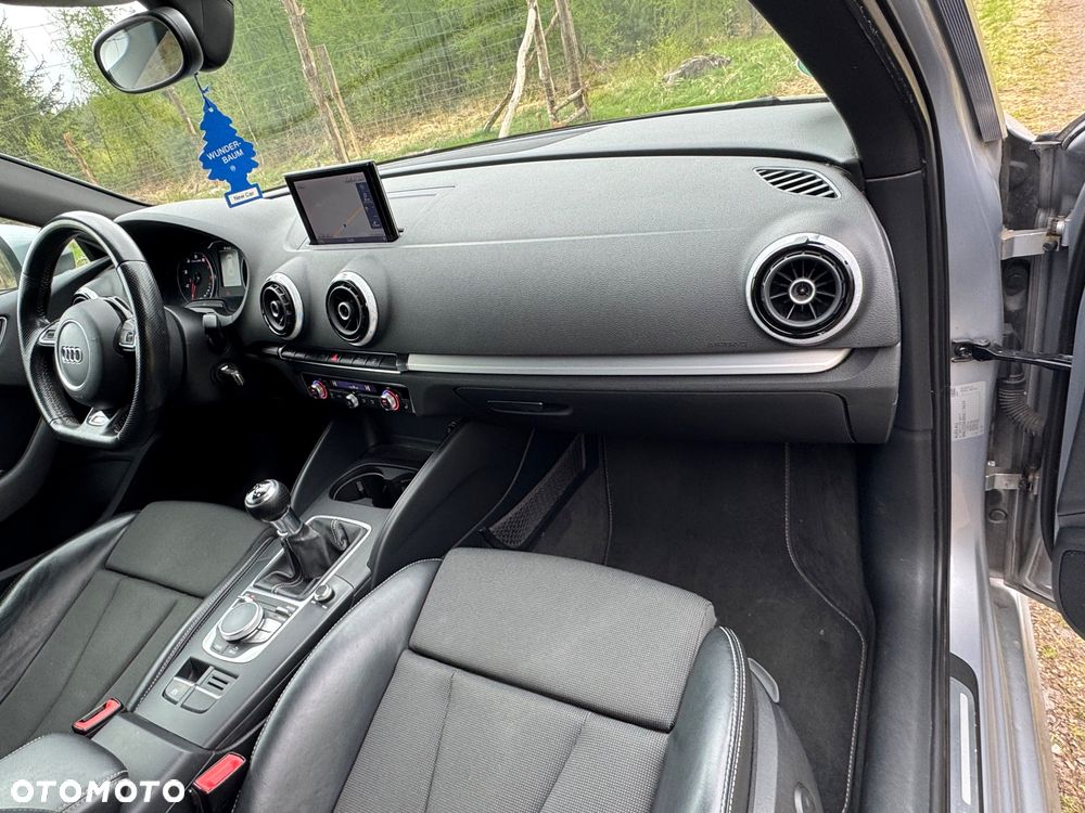 Audi A3 Sportback - 12