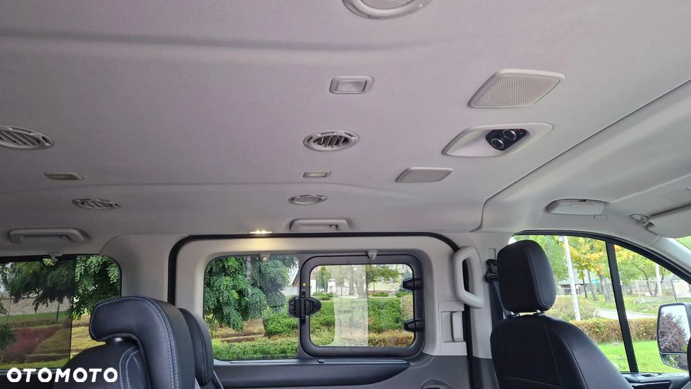 Ford Tourneo Custom - 18