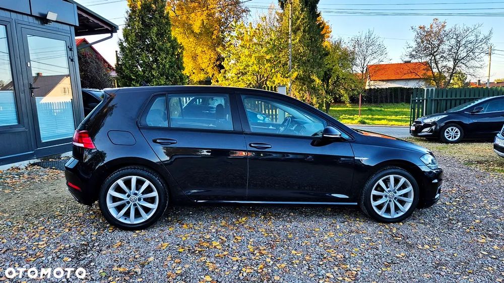 Volkswagen Golf - 11
