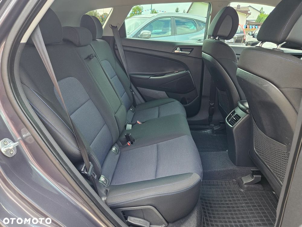 Hyundai Tucson 1.6 GDI BlueDrive Style 2WD - 24