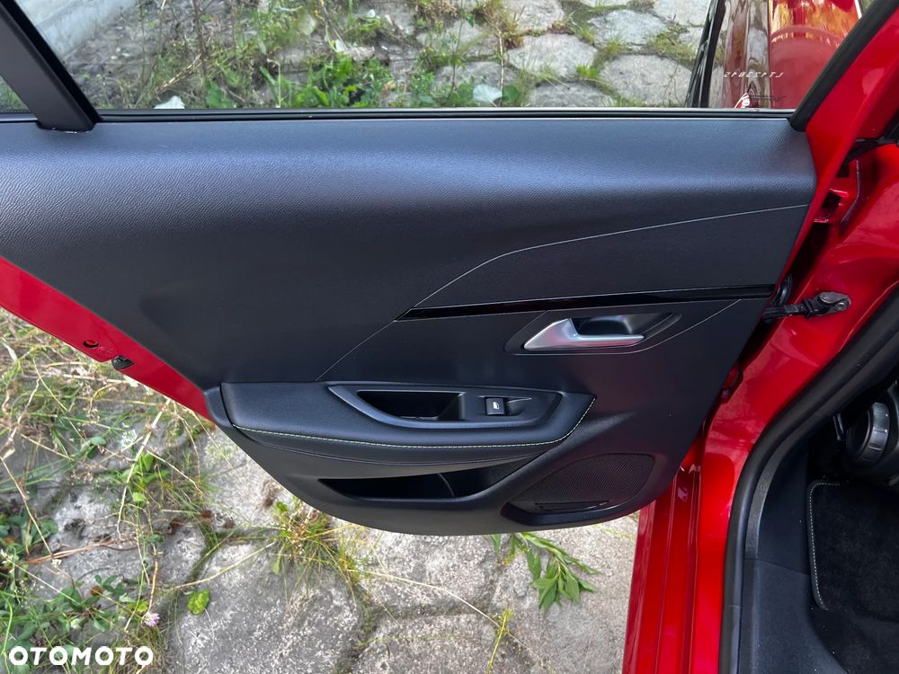 Peugeot 208 Elektromotor 136 GT - 33