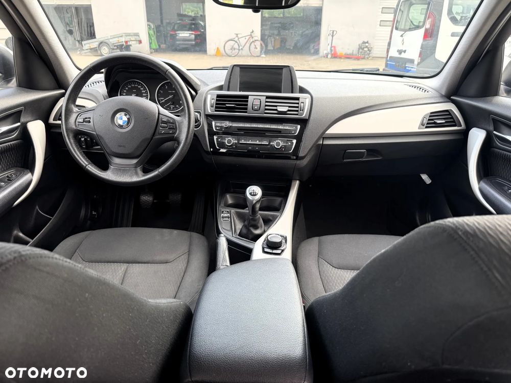 BMW Seria 1 118d Sport Line - 10