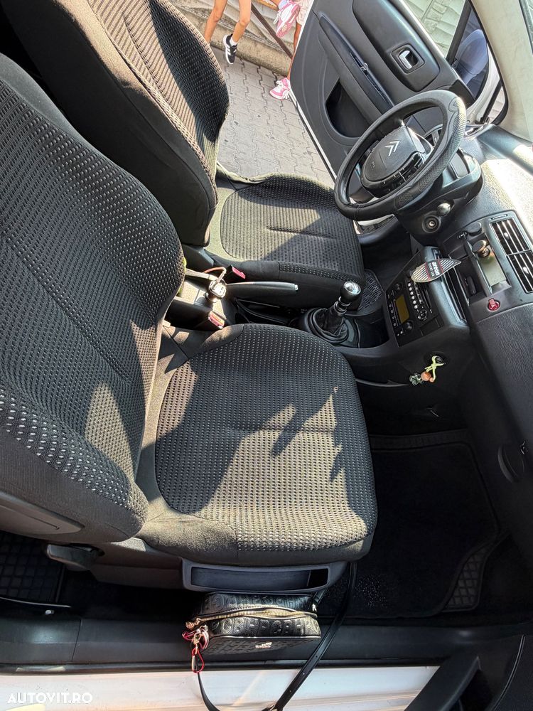 Citroën C4 2.0 HDi 16V VTR PACK - 16