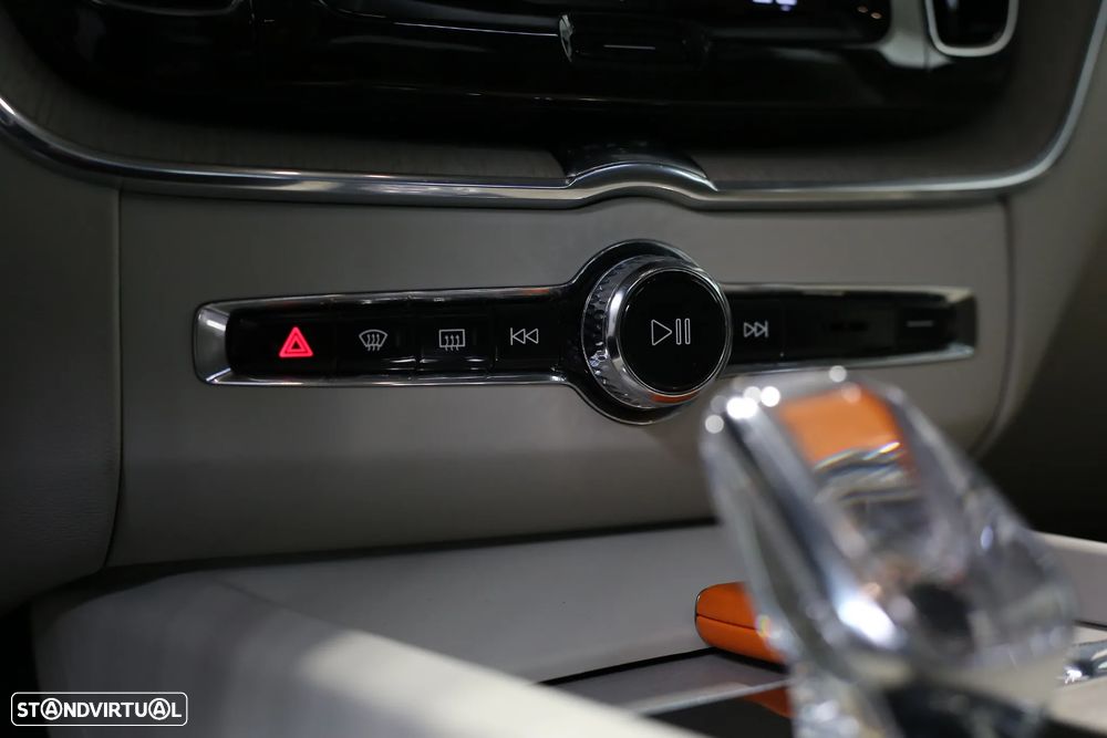 Volvo XC 60 2.0 T6 PHEV Inscription Expression AWD - 25