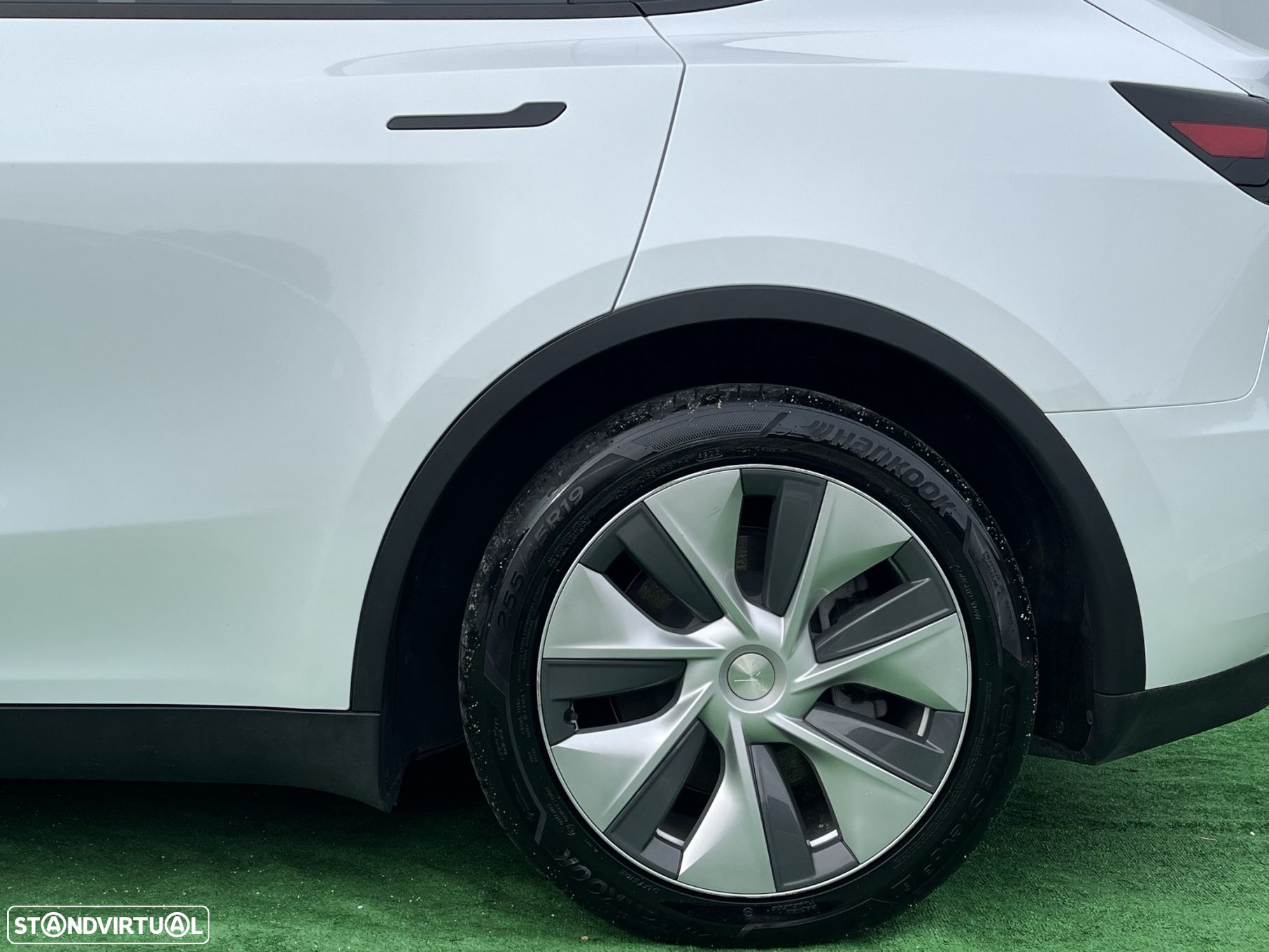 Tesla Model Y Tração Traseira - 18