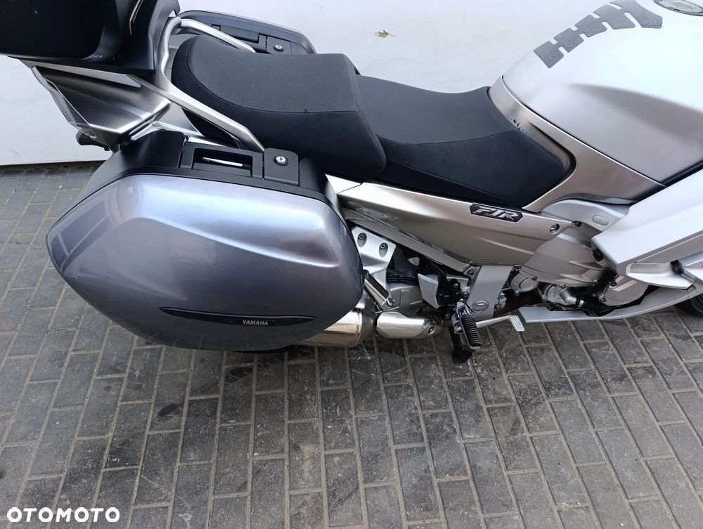 Yamaha FJR - 18