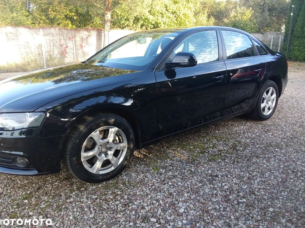 Audi A4 Limousine - 1