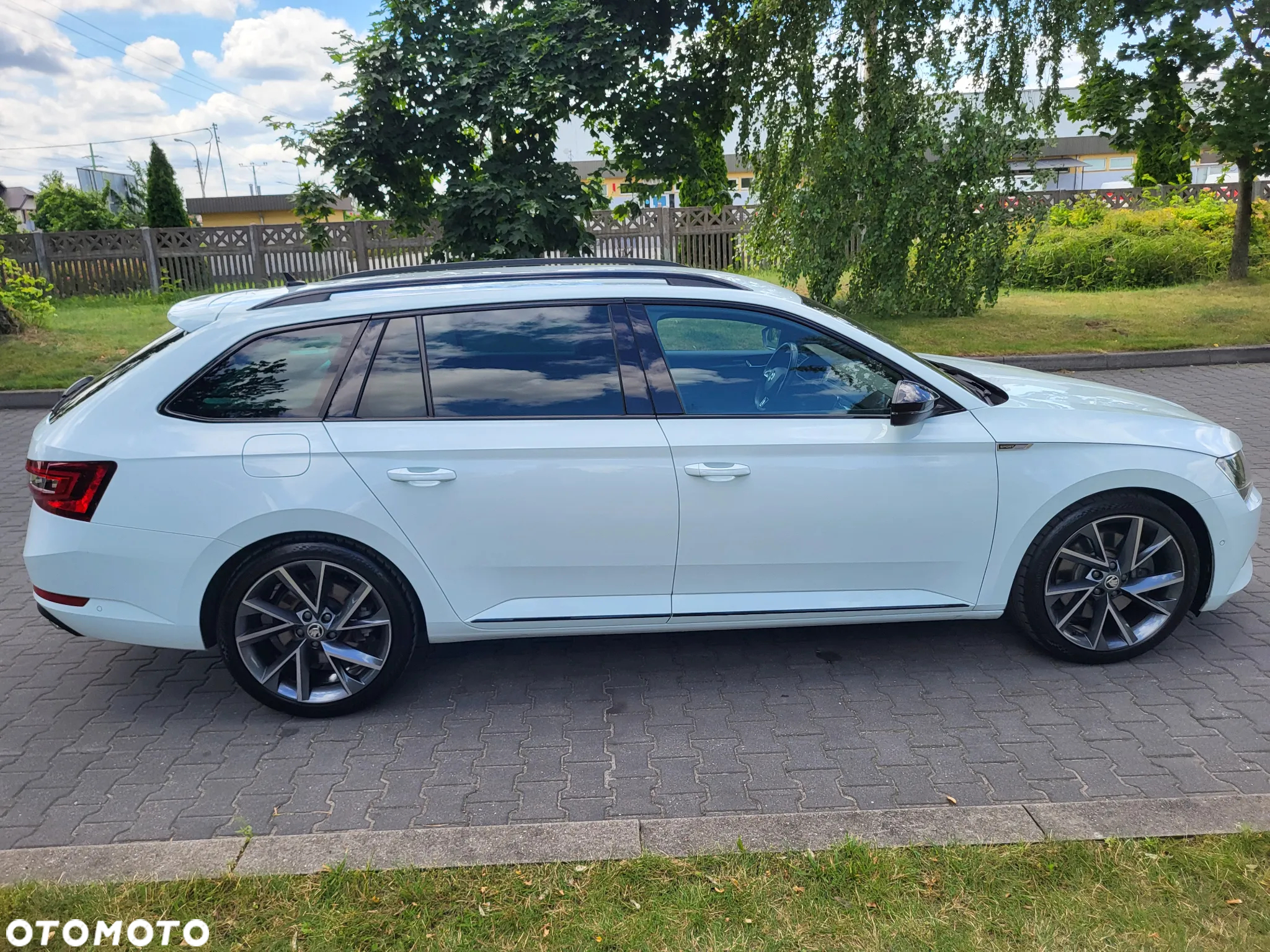 Skoda Superb 2.0 TSI 4x4 DSG Sportline - 8