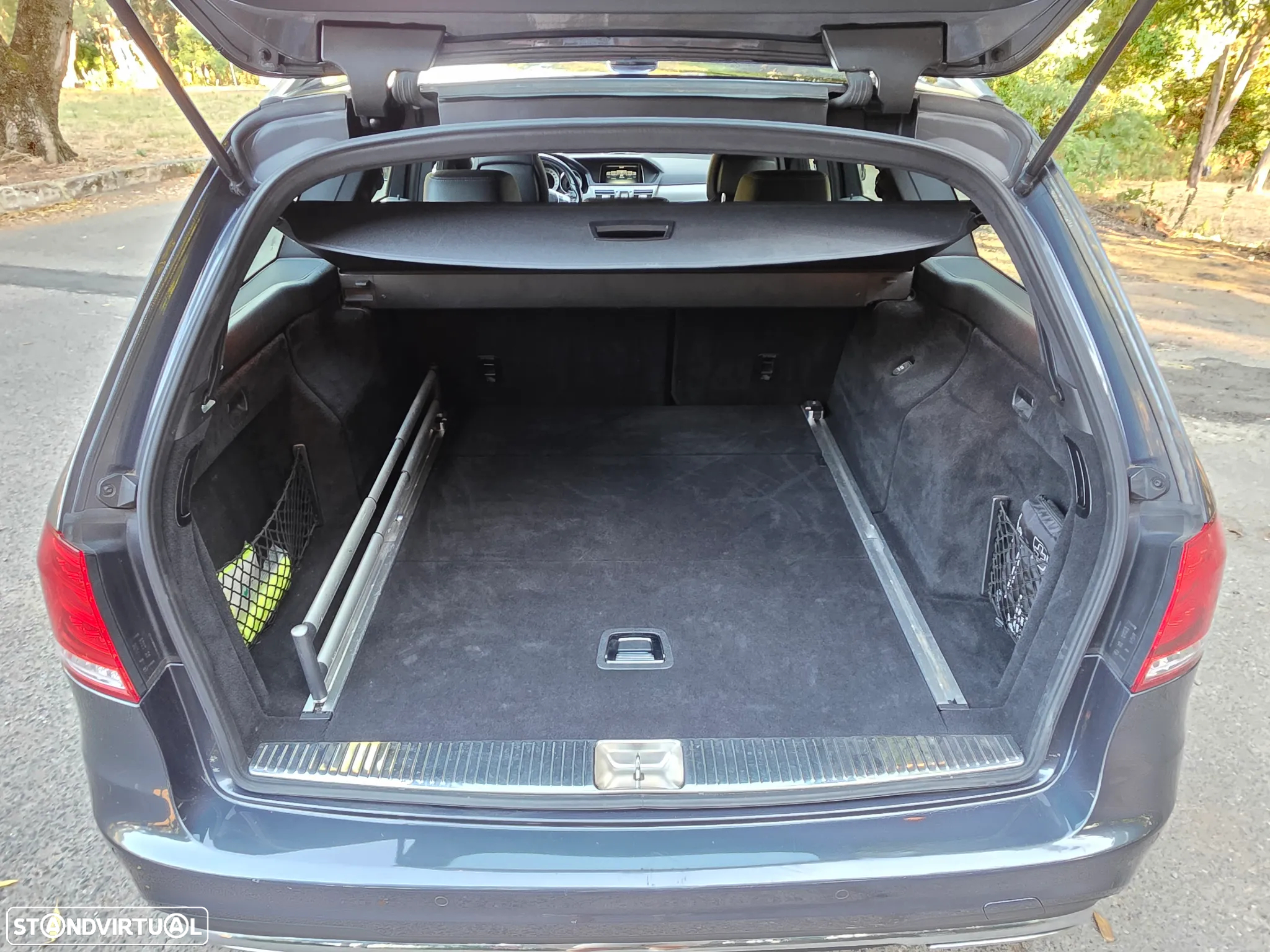 Mercedes-Benz E 300 Bluetec Hybrid Avantgarde - 9