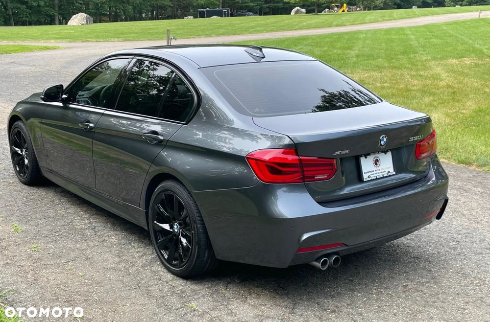 BMW Seria 3 330i xDrive Edition M Sport Shadow - 10