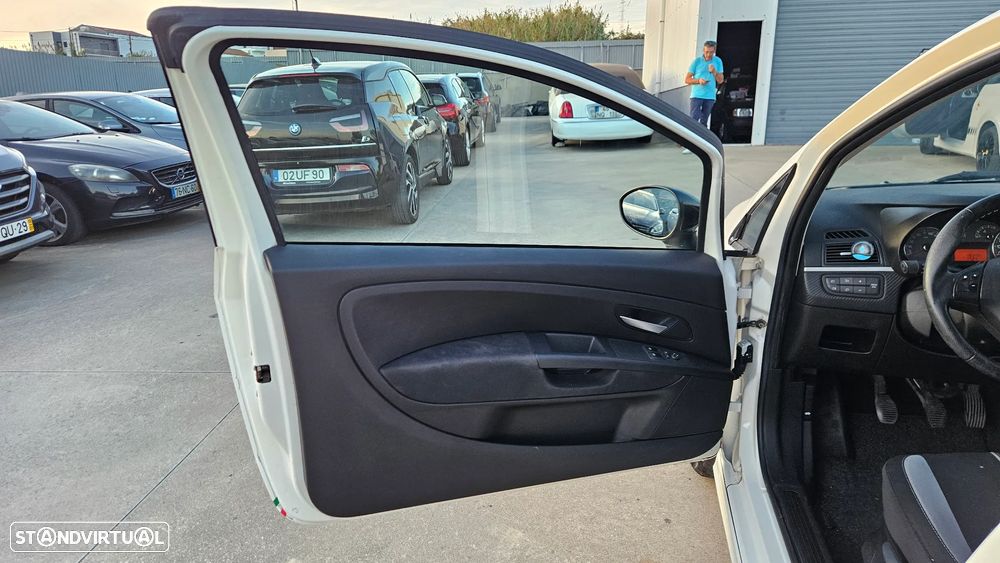 Fiat Punto - 10