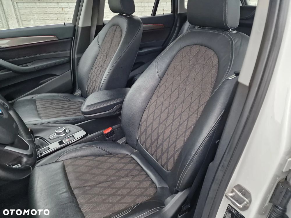 BMW X1 sDrive18i xLine - 10