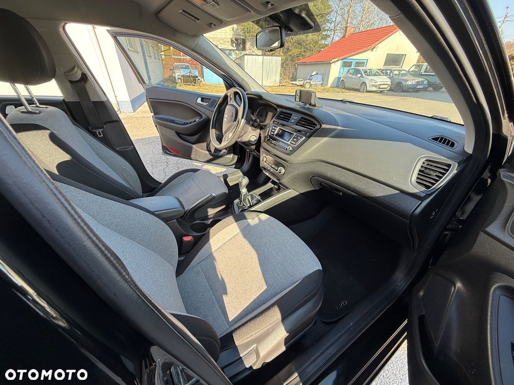 Hyundai i20 - 13
