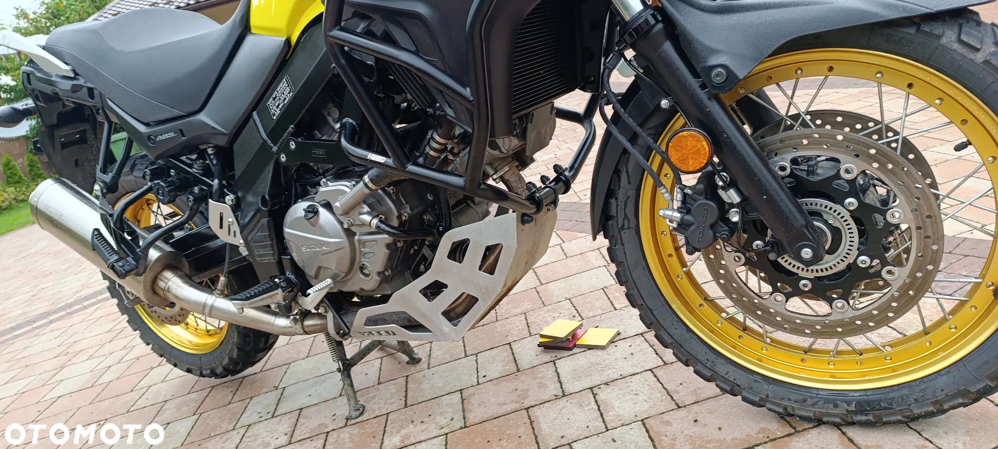 Suzuki V-STROM - 30