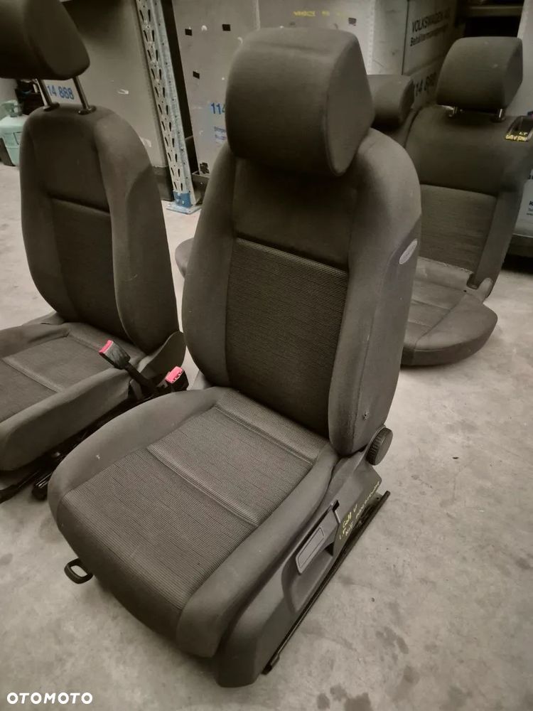 VOLKSWAGEN TRANSPORTER T4 / POLO III 6N / GOLF V 3DW  FOTEL / FOTELE - 21