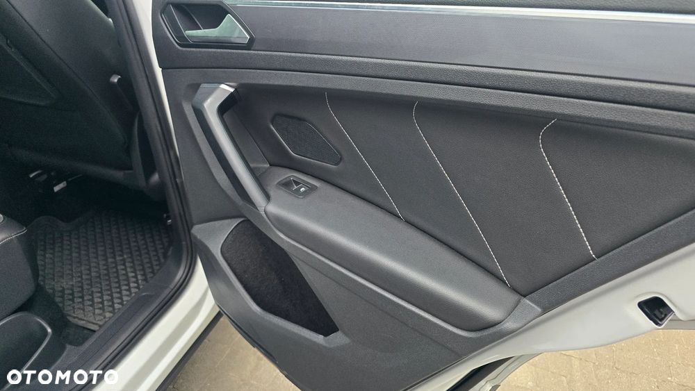 Volkswagen Tiguan 2.0 TDI SCR R-Line - 25