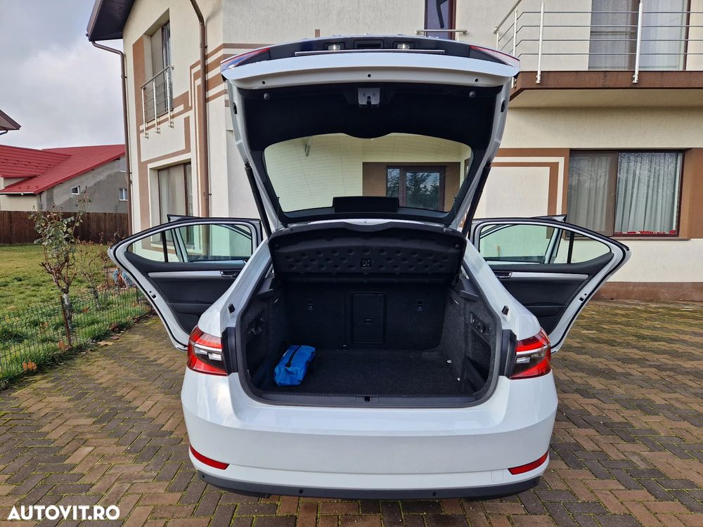 Skoda Superb 2.0 TDI DSG Ambition - 24