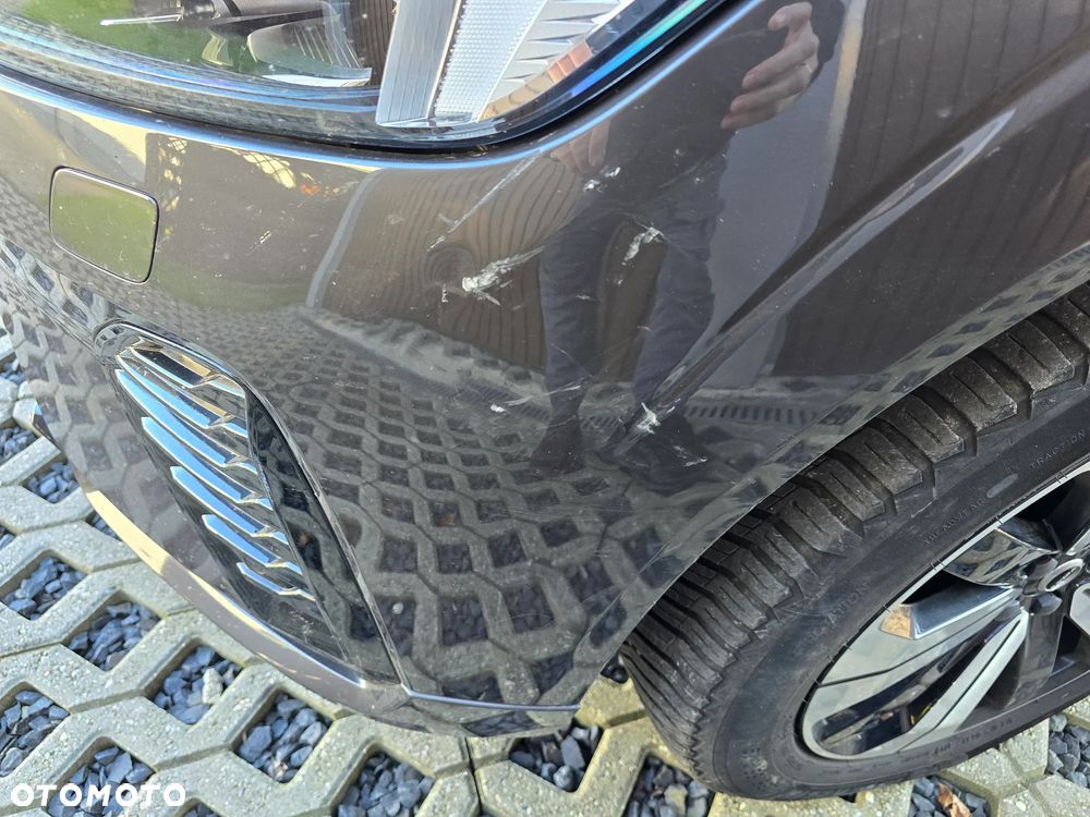 Volvo XC 60 T6 Plug-In Hybrid AWD Plus Dark - 11