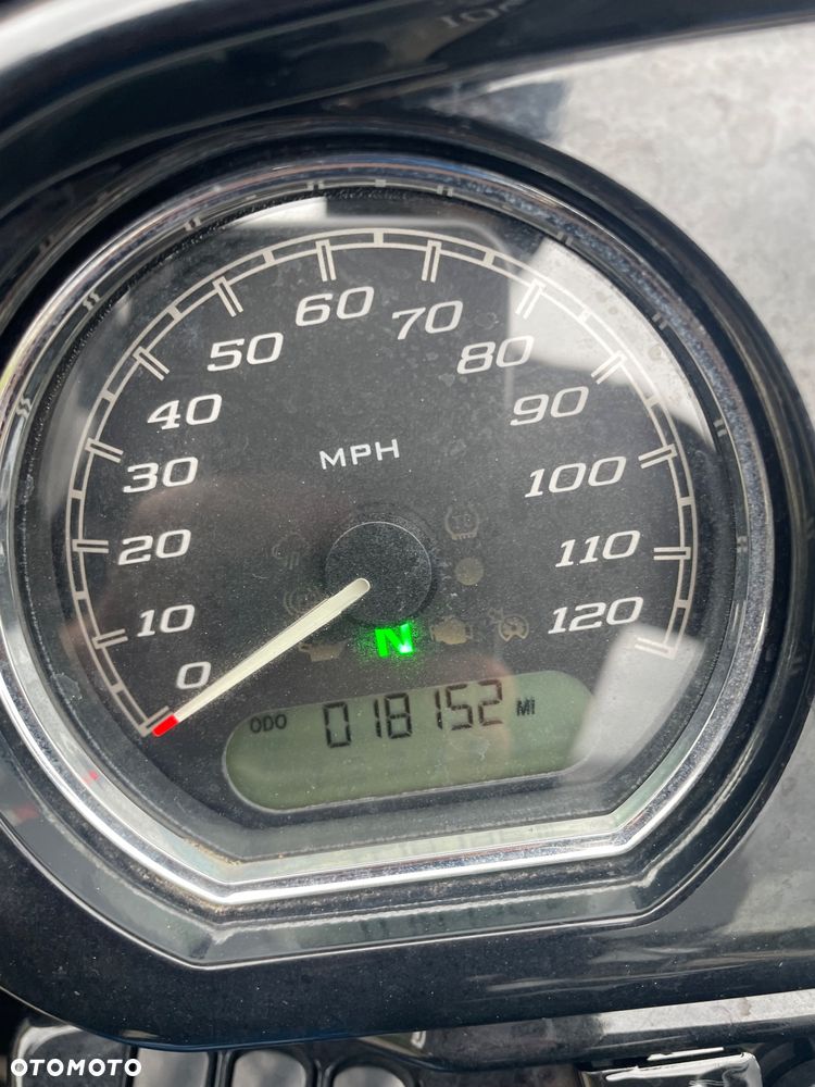 Harley-Davidson Touring Road Glide - 20