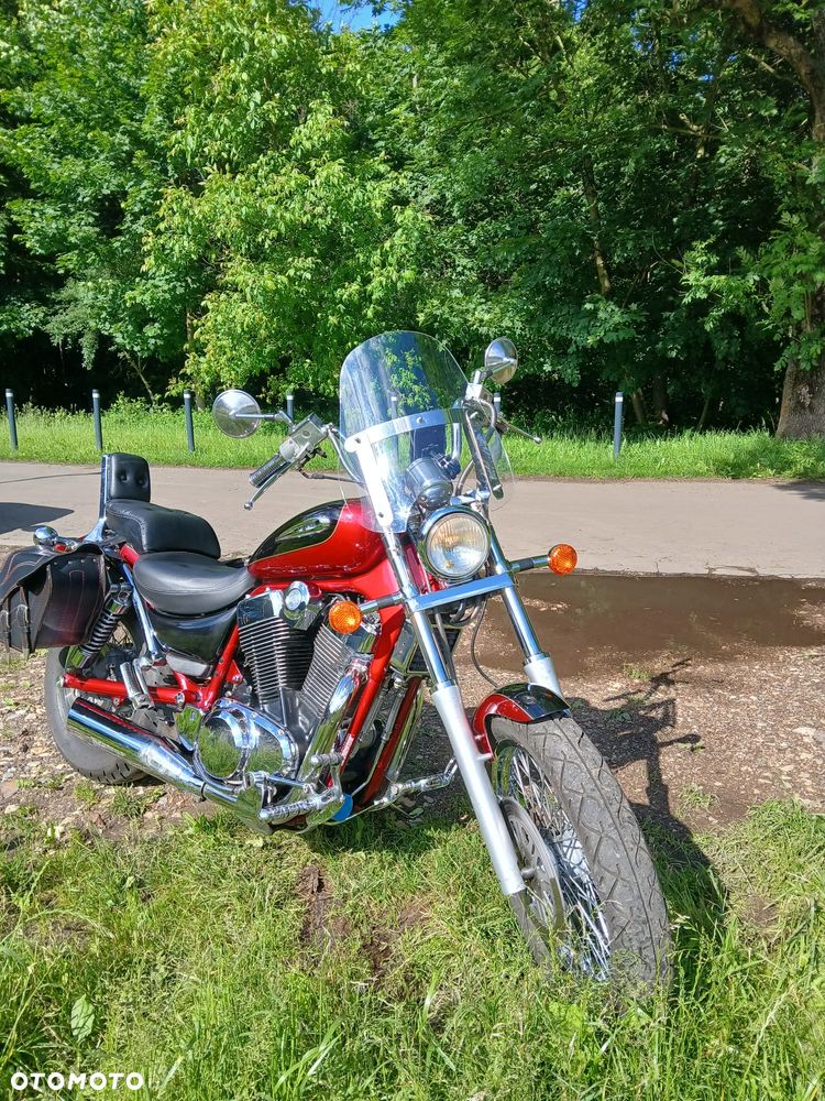 Suzuki Intruder - 11