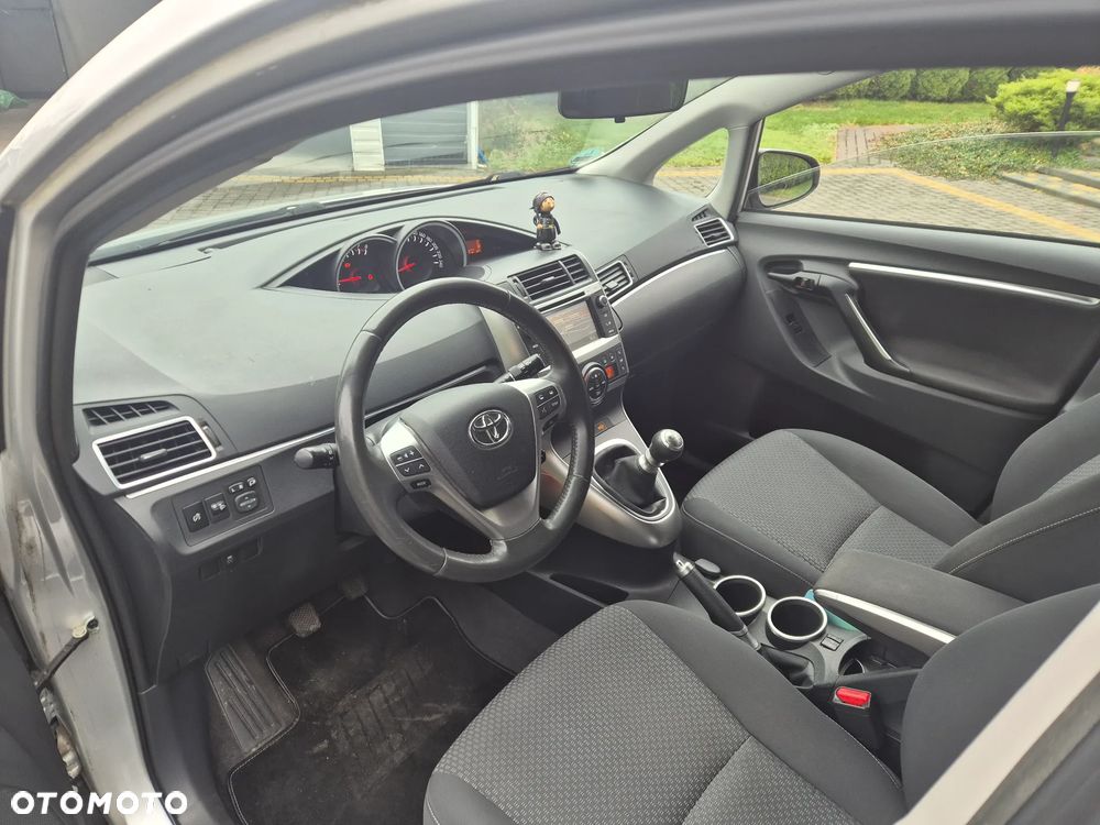 Toyota Verso 1.8 5-Sitzer Executive - 10