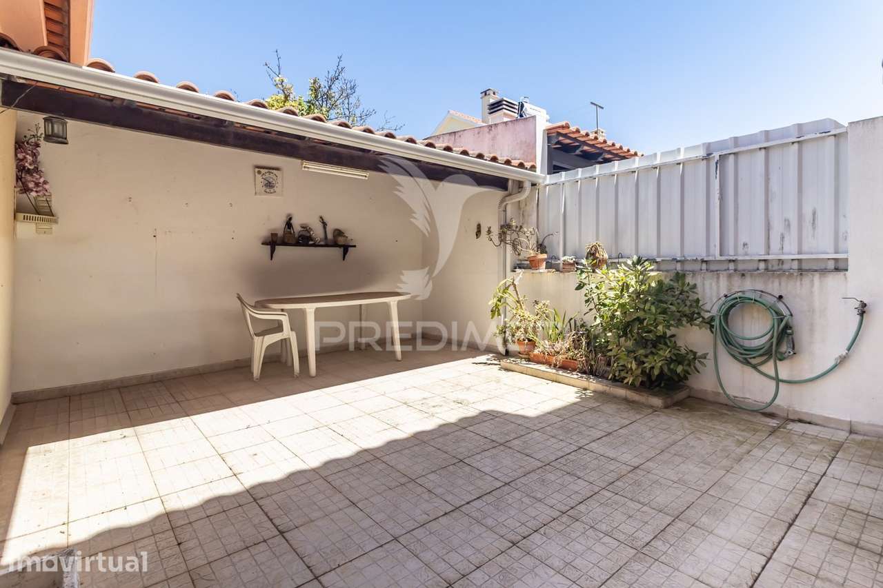 Moradia triplex T3/T4 com garagem - Grande imagem: 2/36