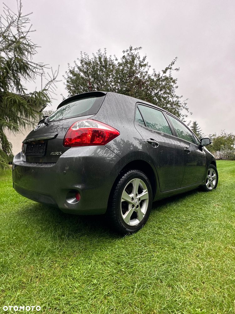 Toyota Auris 1.6 Prestige - 25