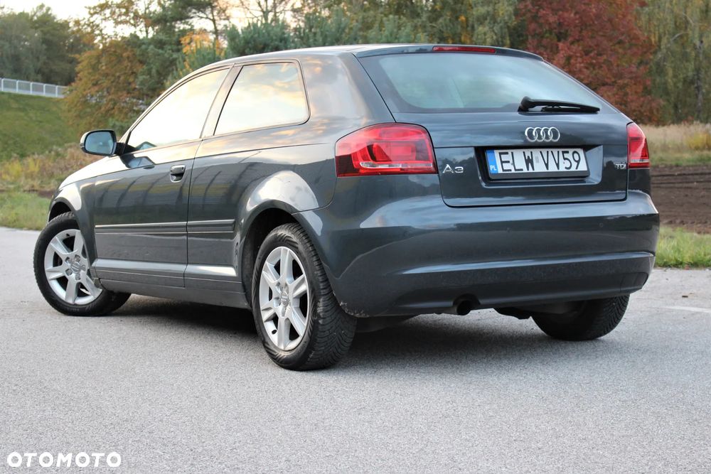 Audi A3 1.6 TDI DPF Attraction - 3