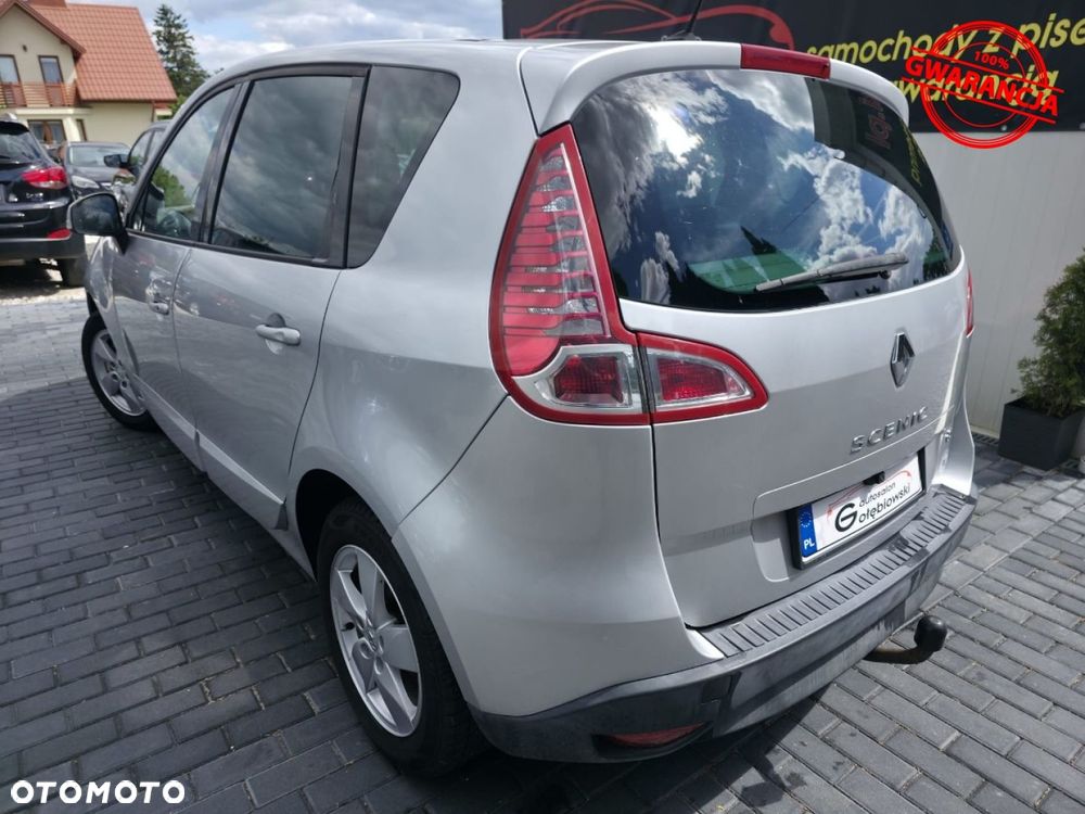Renault Scenic dCi 110 EDC Paris - 7