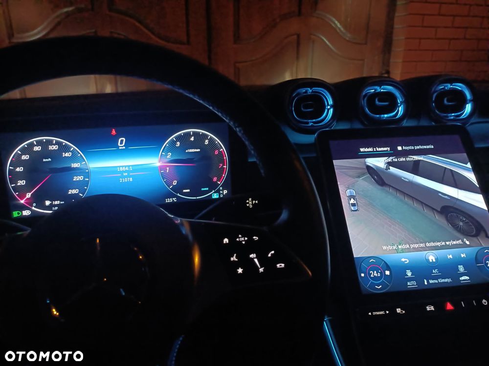 Mercedes-Benz GLC - 28