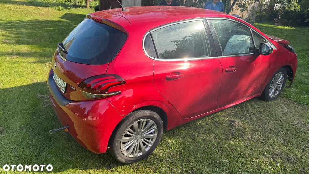 Peugeot 208 1.2 PureTech GPF Allure S&S - 4