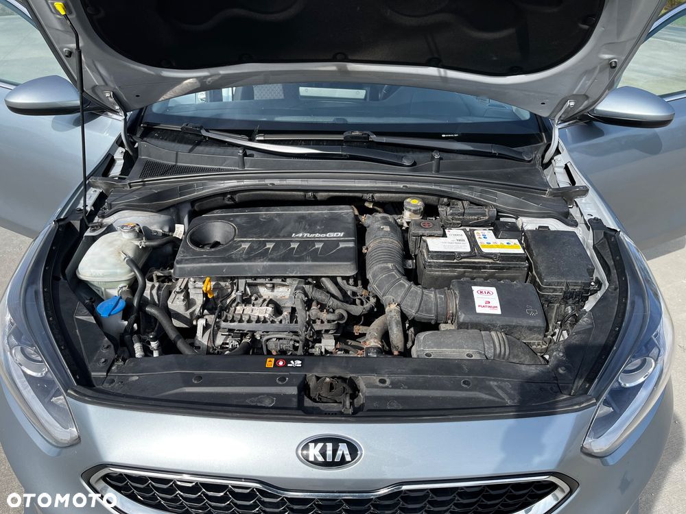 Kia Ceed - 9