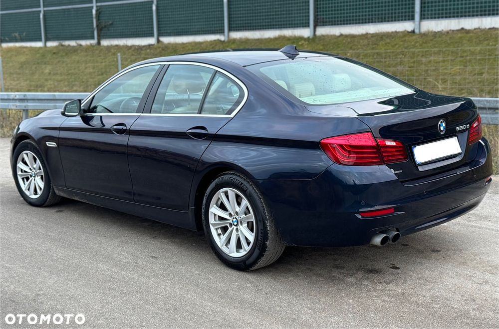 BMW Seria 5 520d Efficient Dynamics - 10